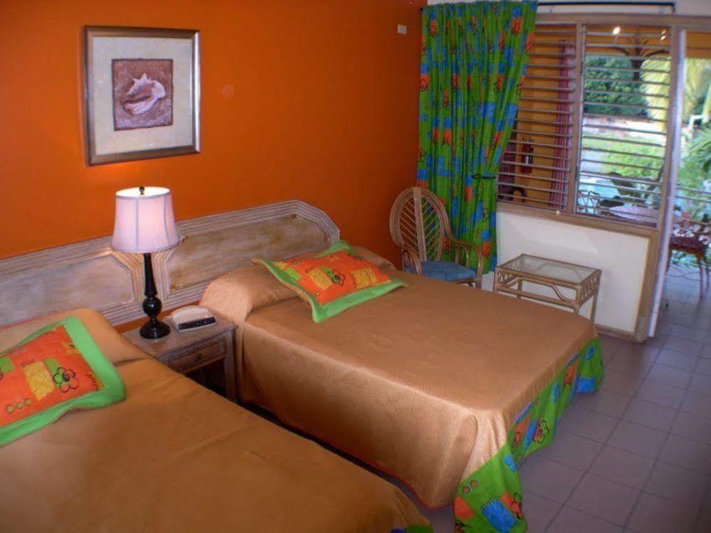 Enchanted Waters Tobago Buccoo Esterno foto